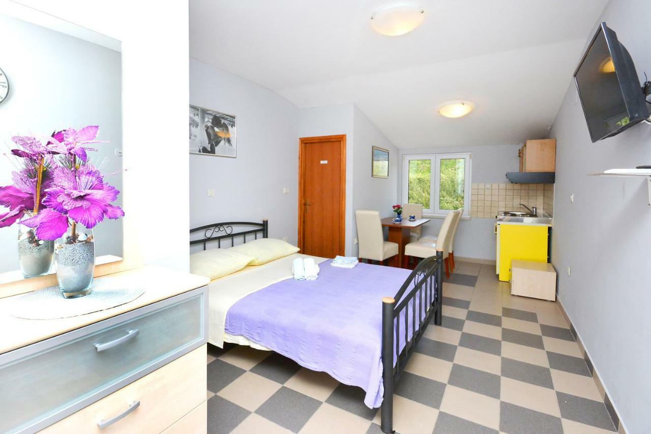 Beach Apartman Petra Podstrana Exteriér fotografie