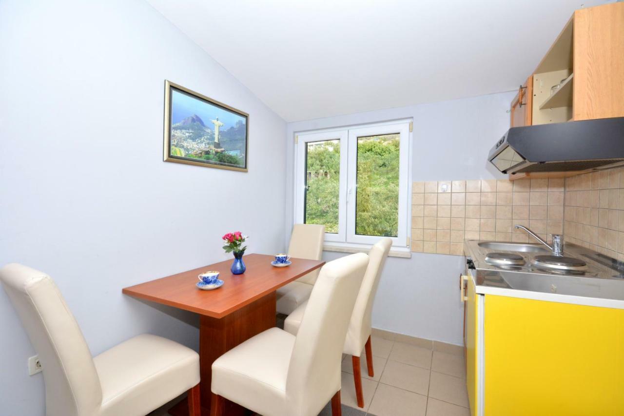 Beach Apartman Petra Podstrana Exteriér fotografie